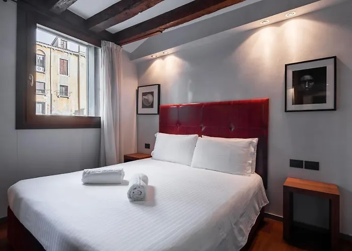 Cera San Moise Venice