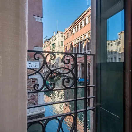 Ve.n.i.ce Cera San Moise Apartament