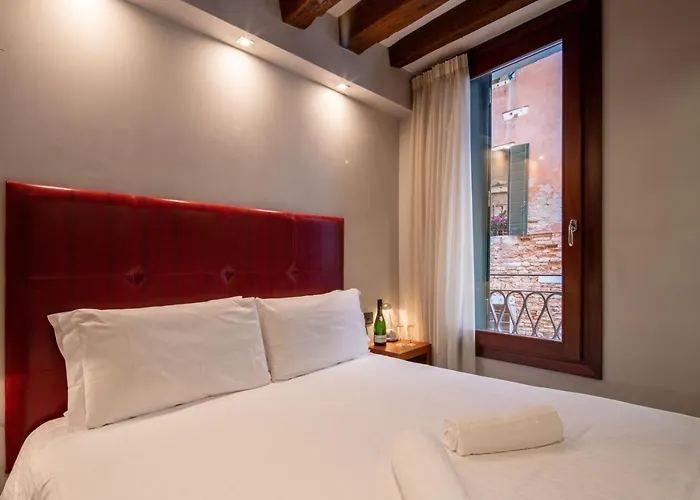 Cera San Moise * البندقية