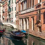 Ve.n.i.ce Cera San Moisè * Venezia