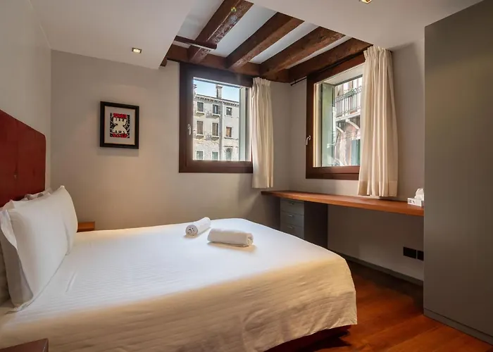 Cera San Moise Venedik